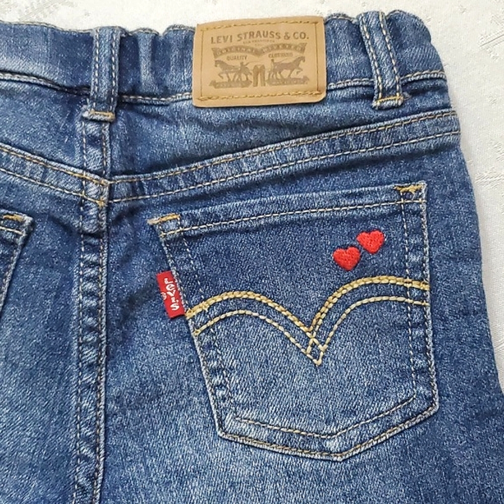 Levi's Blue Denim with Red Hearts Shorty Shorts Girls Size 6X Regular - Picture 6 of 9